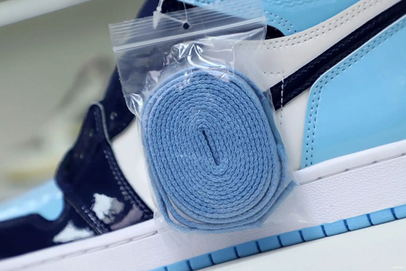 AIR 'BLUE CHILL' JORDAN RETRO HIGH 1 WMNS OG Kimikick 0508